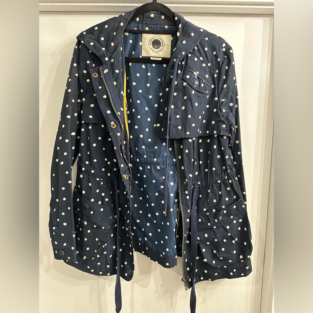 Anthropologie Daughters of the Liberation sz 8 navy polka dot hooded raincoat
